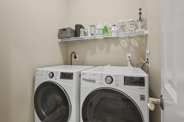 80 Edgemere Ave Unit 80, Northbridge, MA 01588 - laundry area with washing machine and dryer