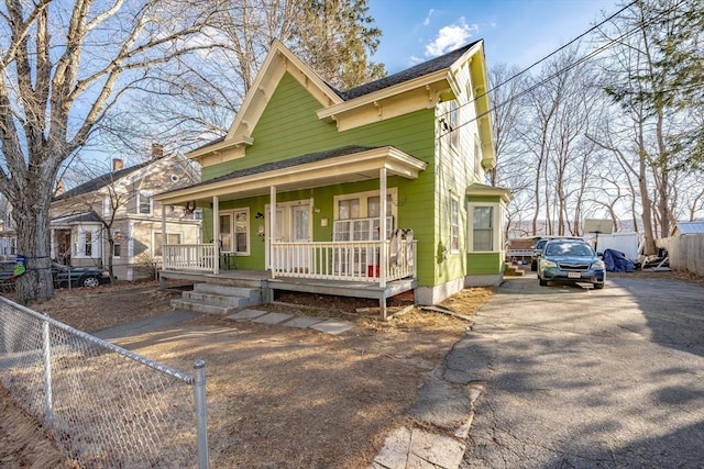 view of front of house featuring covered porch