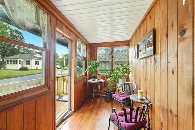 2 Pierce St, Agawam, MA 01030 - view of sunroom / solarium