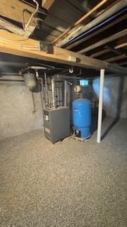 15 York St, Haverhill, MA 01830 - unfinished below grade area with a water pressure tank