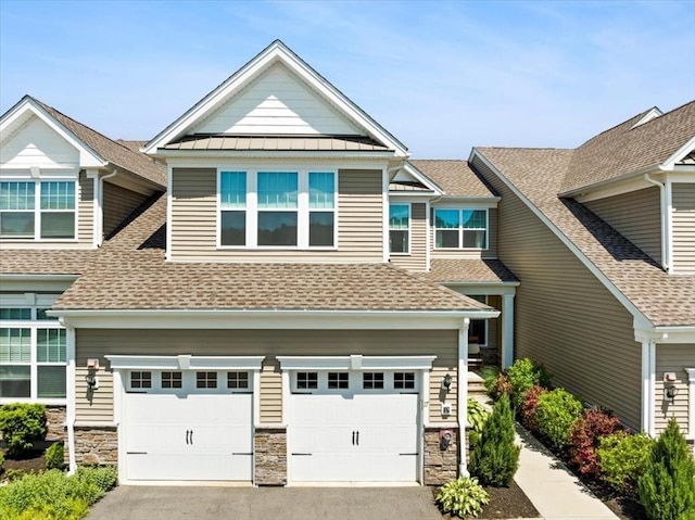 view of front facade featuring a garage