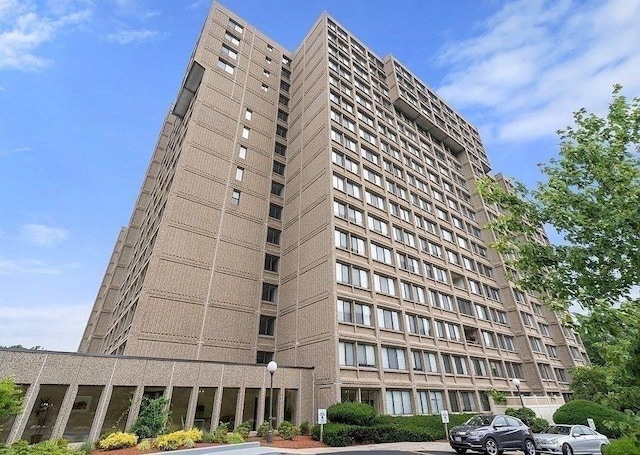 250 Hammond Pond Pkwy Unit 806N, Newton, MA 02467 - view of building exterior