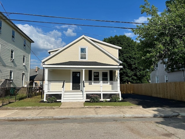 view of front facade featuring covered porch