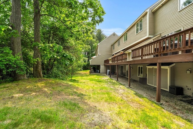 42 Brickett Hill Cir Unit 114, Haverhill, MA 01830 - view of grassy yard with a wooden deck