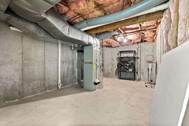 42 Brickett Hill Cir Unit 114, Haverhill, MA 01830 - unfinished basement with heating unit