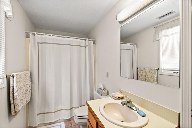 42 Brickett Hill Cir Unit 114, Haverhill, MA 01830 - bathroom featuring vanity and a shower with shower curtain