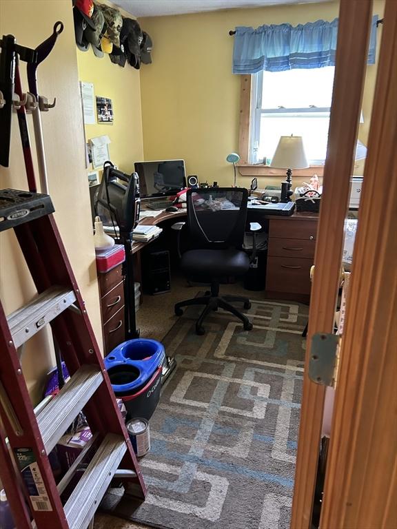 554 Main St, Becket, MA 01223 - view of office space