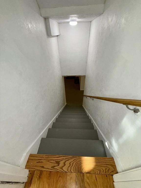 99 Dudley Rd, Oxford, MA 01540 - view of stairway