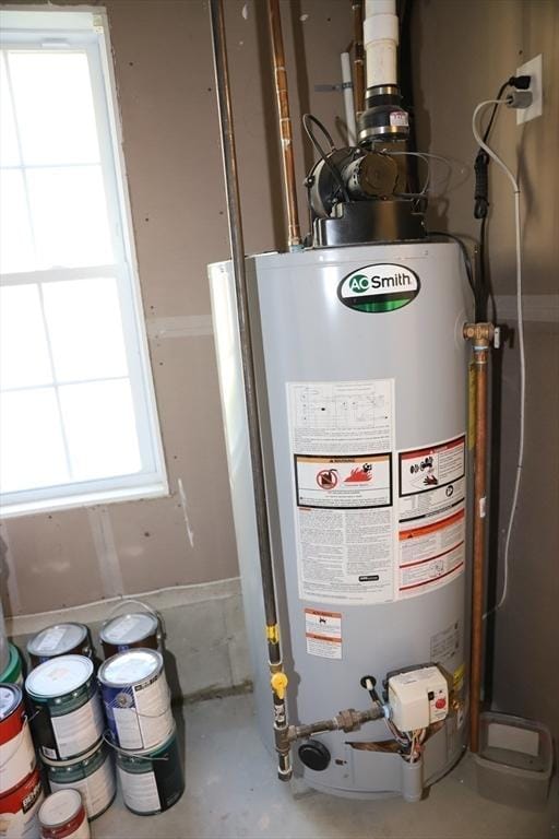 99 Dudley Rd, Oxford, MA 01540 - utility room with water heater