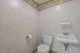 181 W St, Leominster, MA 01453 - bathroom with toilet and sink