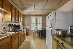 181 W St, Leominster, MA 01453 - kitchen with a drop ceiling