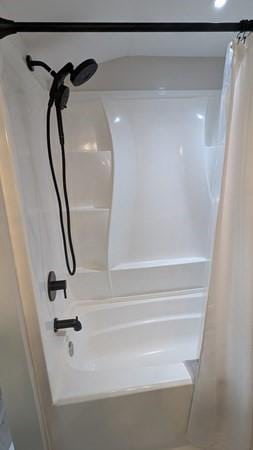 3 Bennett St, Hudson, MA 01749 - view of full bath