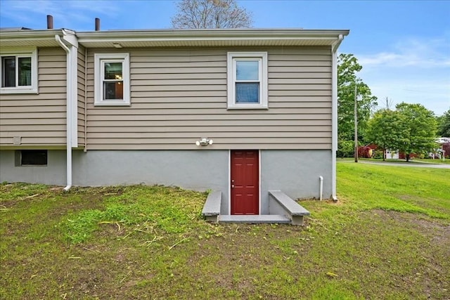 9 Lillian Rd, Acton, MA 01720 - rear view of house with a lawn