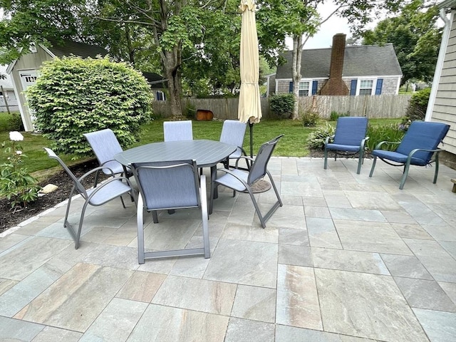view of patio featuring outdoor dining space