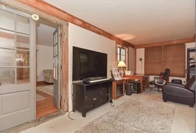 75 William St, Worcester, MA 01609 - living room featuring concrete flooring