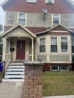 view of front of home featuring covered porch