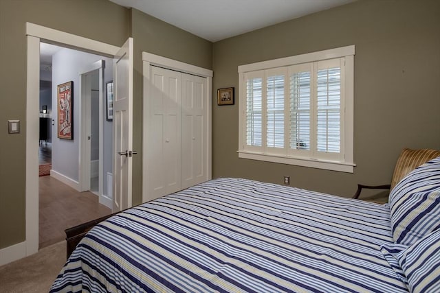 bedroom with a closet