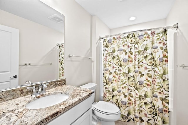 21 Bearberry Path Unit 0, Plymouth, MA 02360 - full bath with vanity, toilet, a shower with shower curtain, and recessed lighting