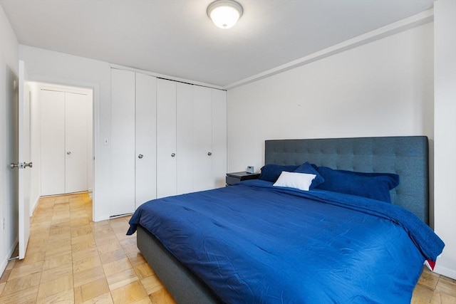 bedroom featuring a closet