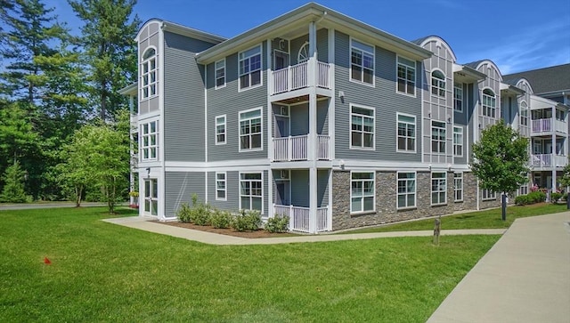 635 Old Post Rd Unit 204, Sharon, MA 02067 - view of building exterior