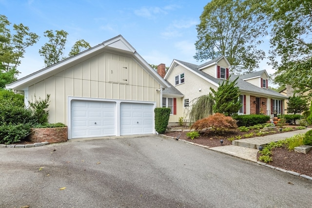 view of front facade with a garage