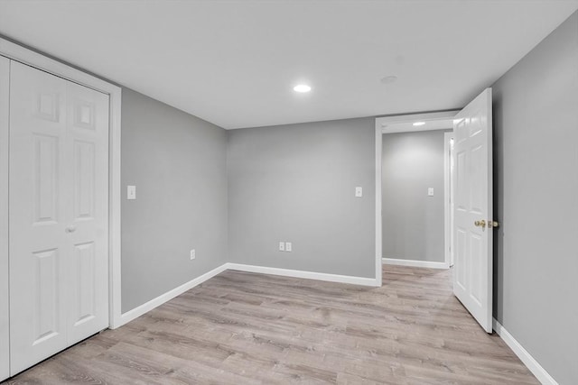 10 Briarcliff Ln, Paxton, MA 01612 - unfurnished bedroom with light wood-style flooring, recessed lighting, and baseboards