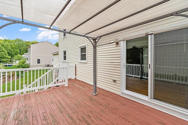 71 Johnny Appleseed Ln, Leominster, MA 01453 - view of wooden deck