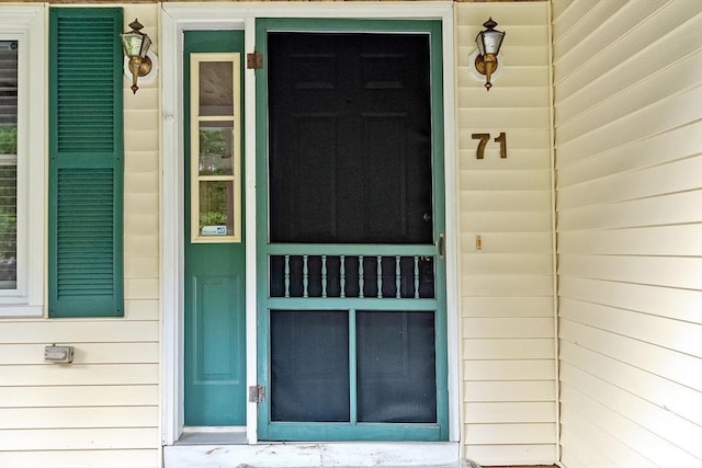 71 Johnny Appleseed Ln, Leominster, MA 01453 - view of property entrance