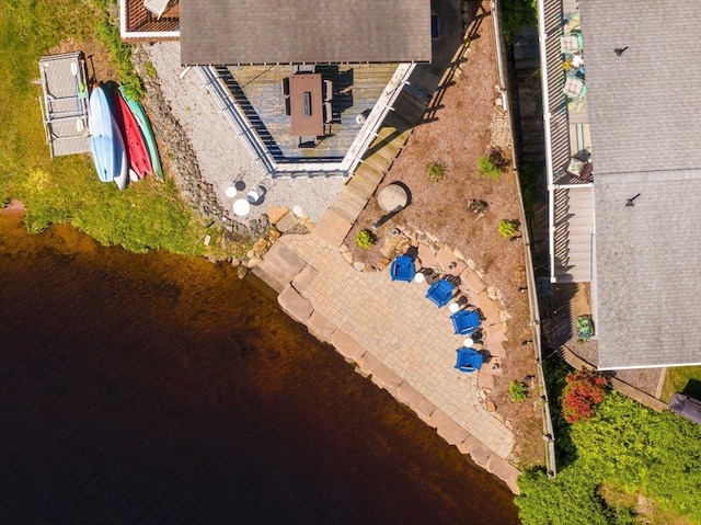 11 Hamilton Dr, Holland, MA 01521 - aerial view of property and surrounding area featuring a large body of water