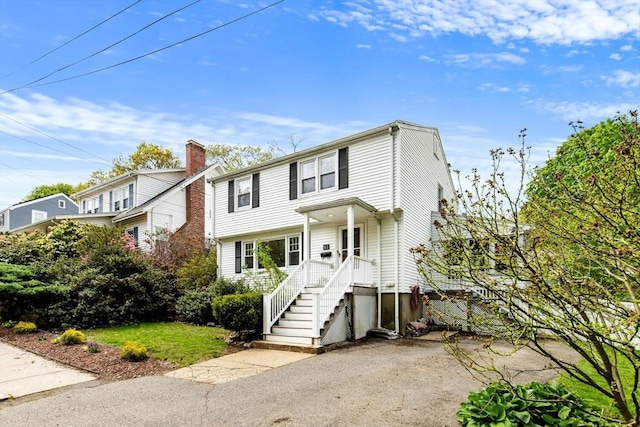 view of front of property