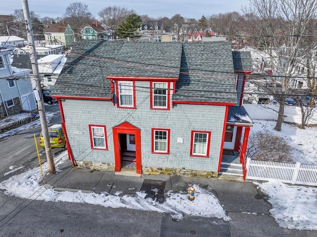 view of front of property