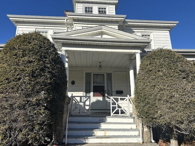 view of front facade