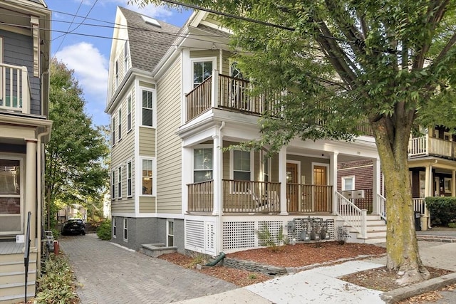 view of front of property with covered porch