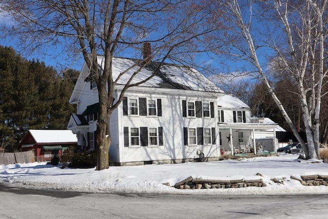 view of front of property featuring a porch