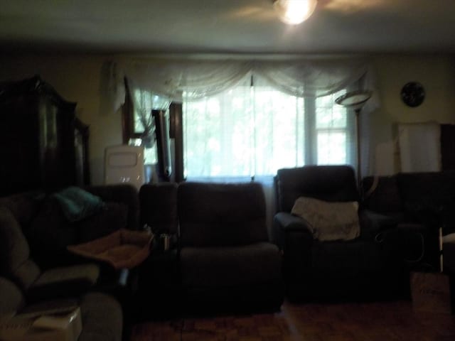 545 Douglas Rd, Northbridge, MA 01588 - view of living room
