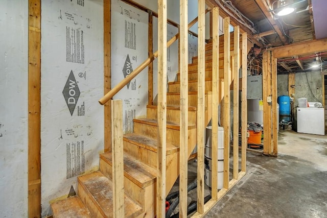 basement with washer / clothes dryer