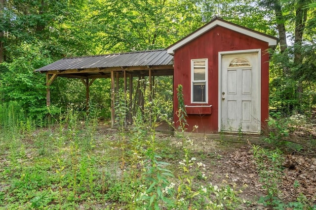 view of outbuilding