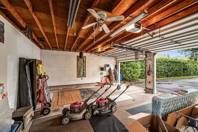 view of patio with ceiling fan