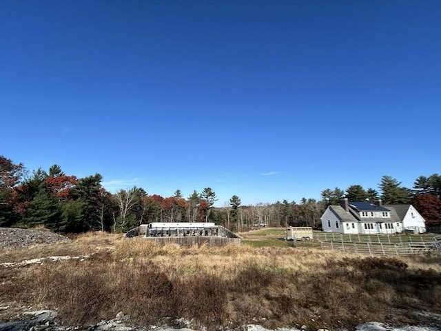 view of yard featuring a rural view