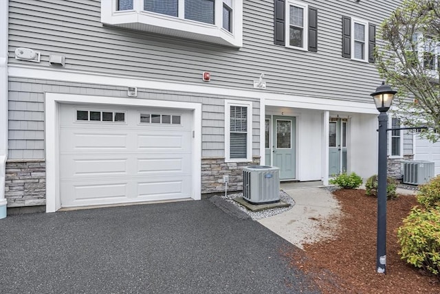 960 Main St Unit C, Woburn, MA 01801 - garage with central air condition unit