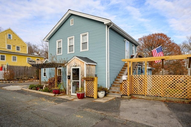 view of front of property