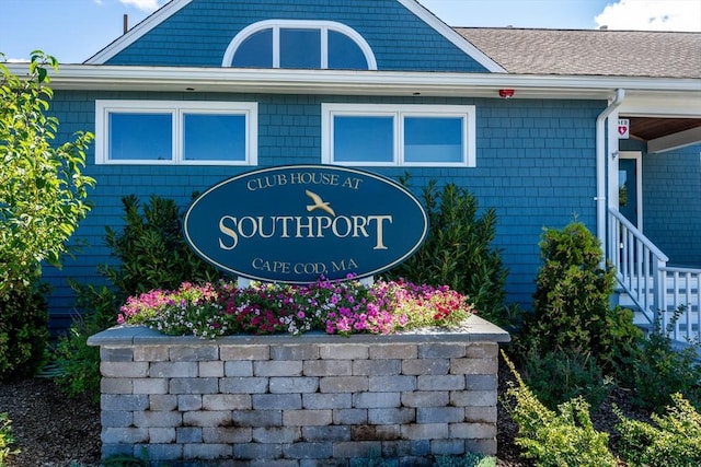 view of community / neighborhood sign