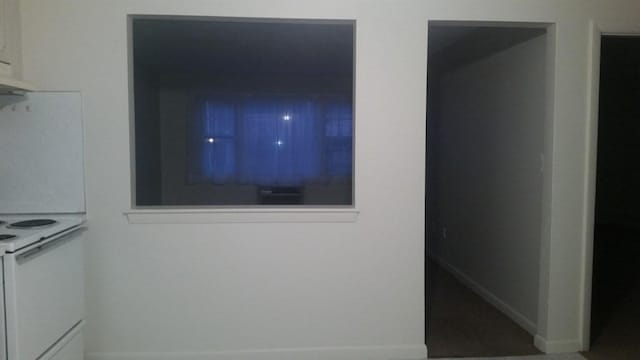 924 Main St Unit 23, Woburn, MA 01801 - detailed view of electric range