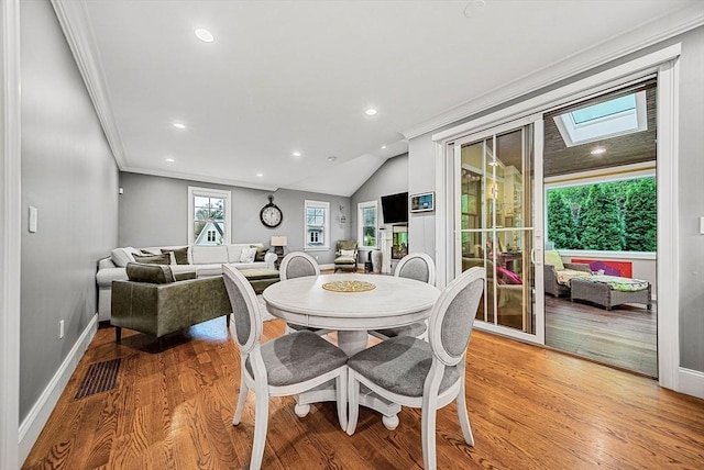 dining area featuring recessed lighting, crown molding, light wood finished floors, and visible vents