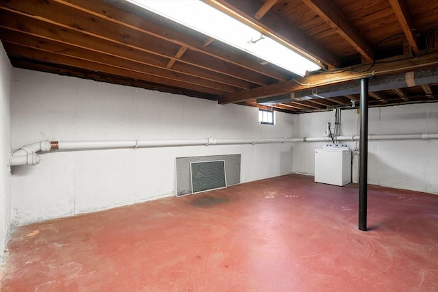 basement with washer / clothes dryer