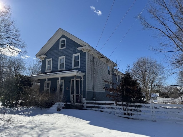 view of front facade featuring a porch