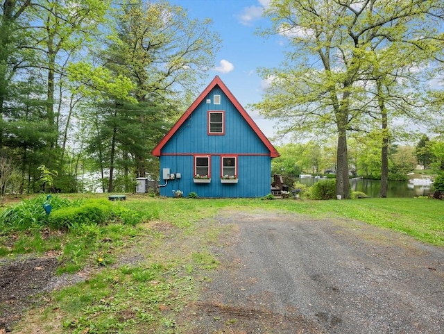 11 Grove Point Rd, Wales, MA 01081 - view of front of house