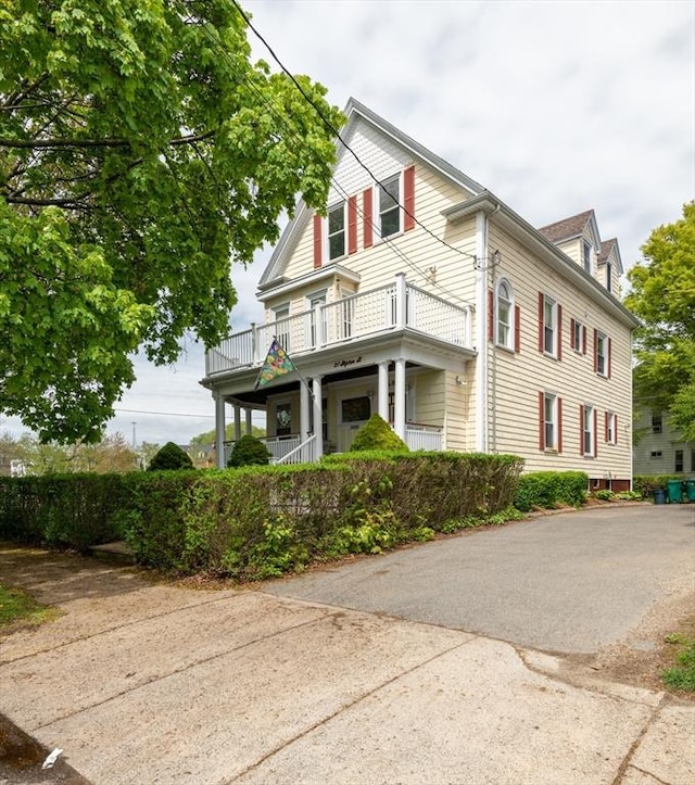 27 Stephen St, Lynn, MA 01902 - view of front of house featuring a balcony and covered porch