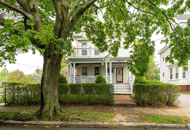 27 Stephen St, Lynn, MA 01902 - view of front of home featuring a porch and a balcony