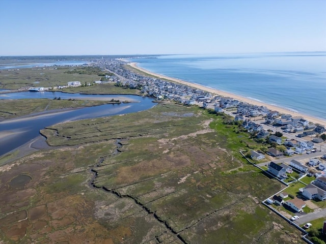 13 11th St W, Salisbury, MA 01952 - aerial overview of property's location featuring expansive beach